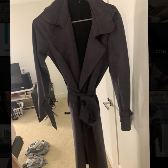 Lulu’s Suede coat - Picture 2 of 5